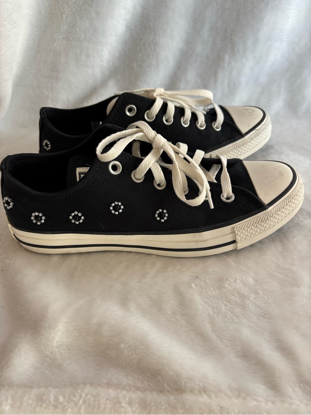 Converse Chuck Taylor All Star Beads Low Top Sneaker Black/White Size 8.5W 6.5M